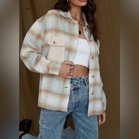 Tan plaid flannel jacket - Picture 5 of 9